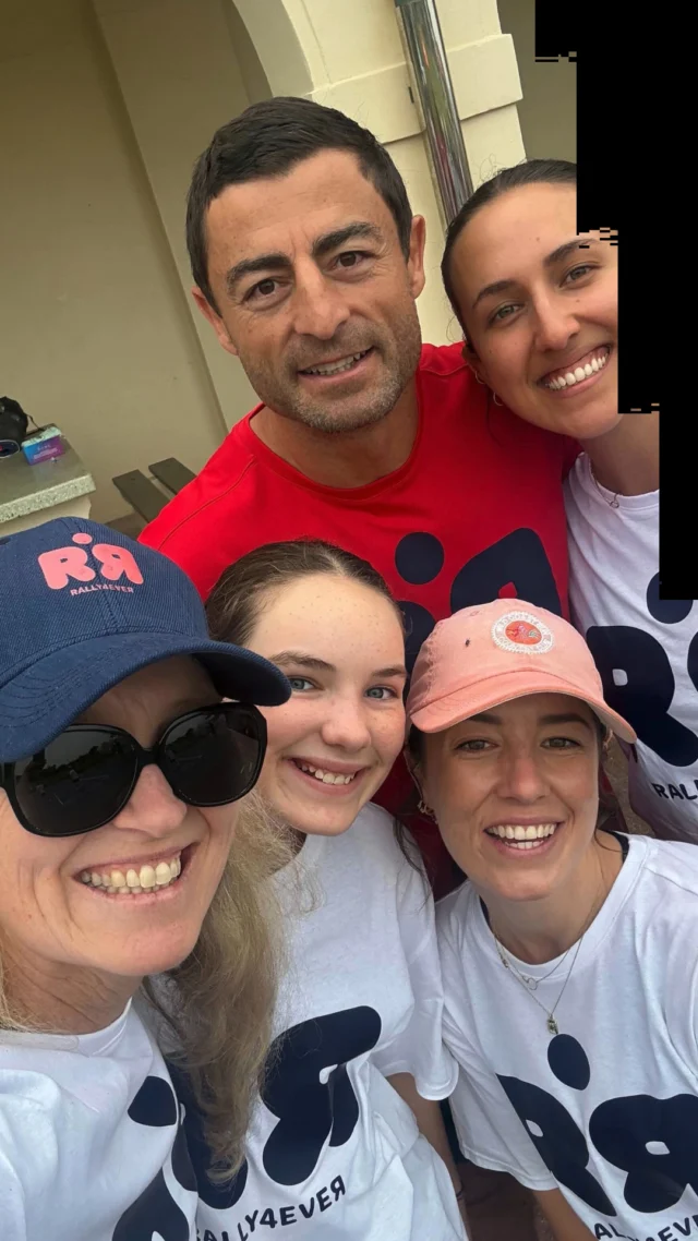 Our Bend + Mend Physio team was proud to support the RALLY4EVER Pickleball Fundraiser at Bondi Beach, keeping players moving and joining in the fun for mental health! A great day on court alongside some amazing athletes including Ian Thorpe and Anthony Minichiello 💪🏖️
#Rally4Ever #MentalHealth #Pickleball #BendAndMendPhysio