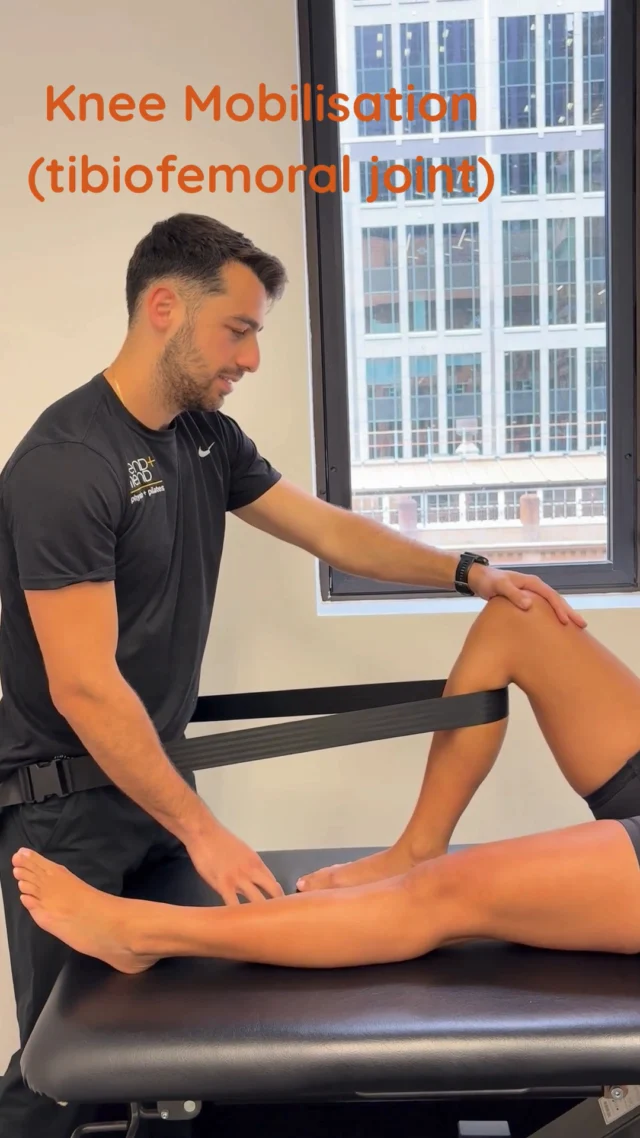 April seems like the month for knee injuries! 🦵
Here is Adrian giving a sneek peek of a knee assessment.
#SydneyPhysio #SportsPhysio #kneephysio #sydneycbdphysio #bendandmend