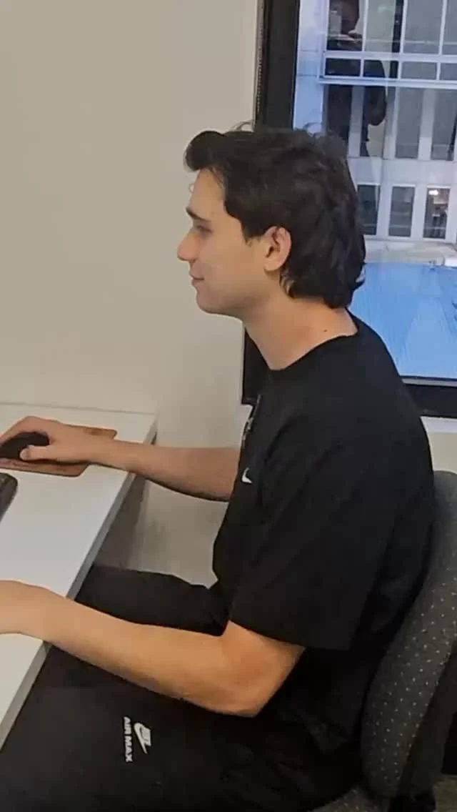 Michael teaches us some simple ways to loosen our lower back during a work day (or work from home office day!). A quick reset for your body between meetings, emails, and long hours at your desk.
#physiosydney #martinplacephysio #ergonomicphysio #bendandmend