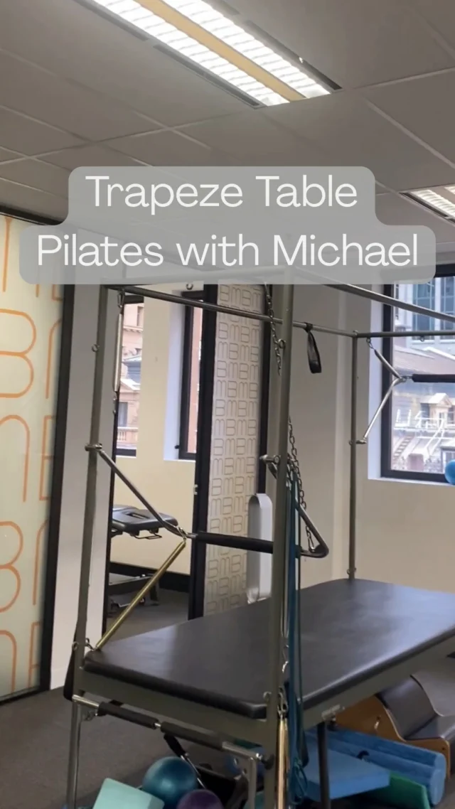 Try these 4 Trapeze Table exercisesPull Downs: strengthen your lats
Rotations: stretch your mid back
Donkey Kicks: activate your glutes
Roll Backs: work your coreSitting for long periods can leave your lats, glutes and core underworked. Michael shows you how to wake them up.Book via the link in bio.#ClinicalPilates #TrapezeTable #PilatesSydney #SydneyCBD #DeskWorkers #DeskJobExercises #Physiotherapy #PhysioSydney #PilatesExercises #BendAndMend